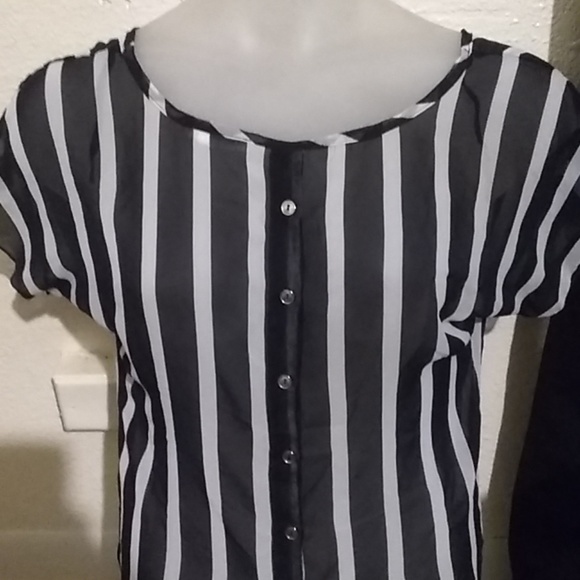 A'gaci Black and White Stripped Blouse Size S - Picture 2 of 7